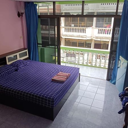 Yuri Guesthouse جومتين بيتش المظهر الخارجي الصورة