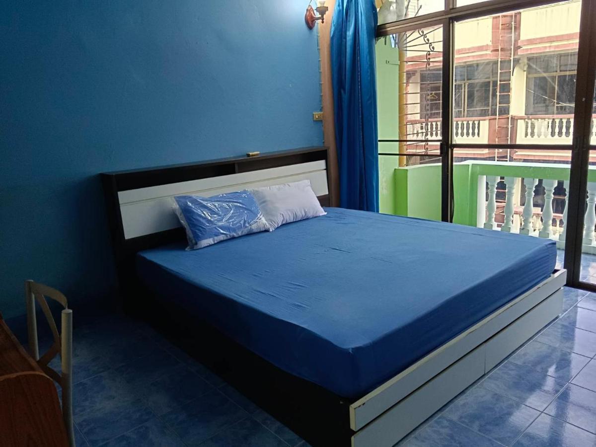 Yuri Guesthouse جومتين بيتش المظهر الخارجي الصورة