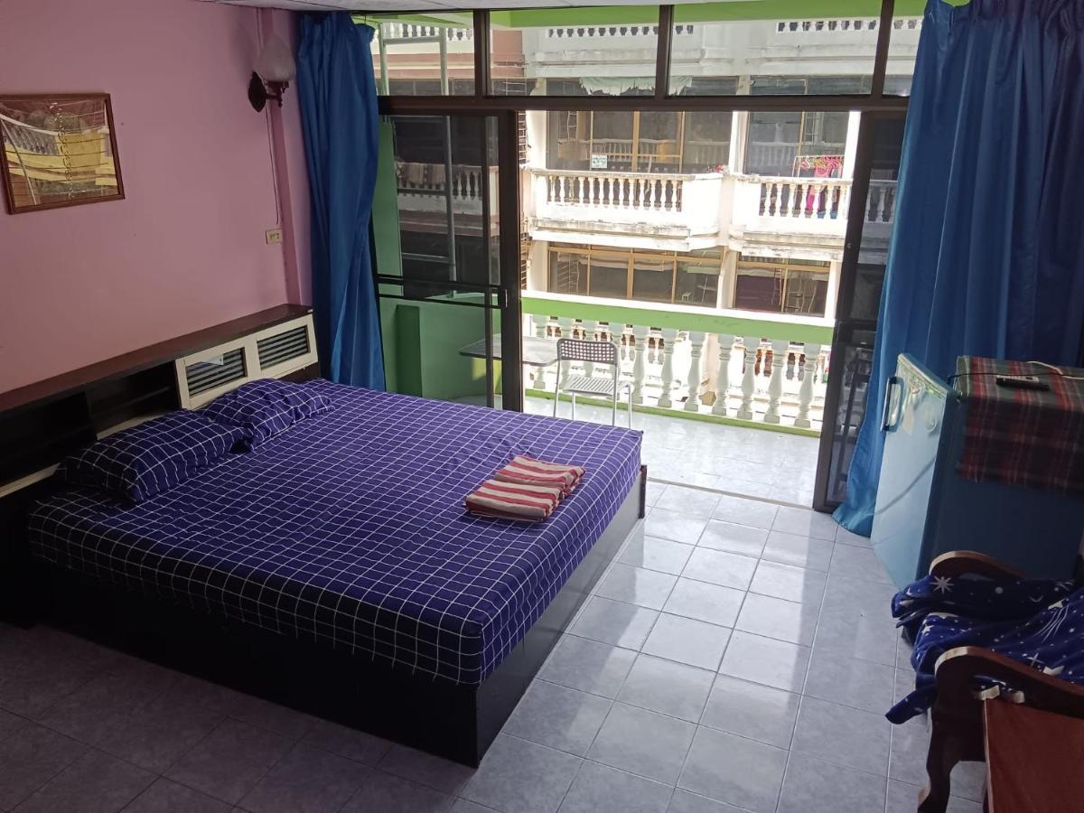 Yuri Guesthouse جومتين بيتش المظهر الخارجي الصورة